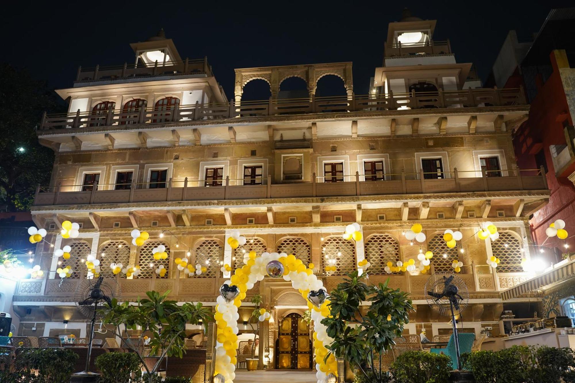 Hotel Guleria Kothi At Ganges à Bénarès Extérieur photo