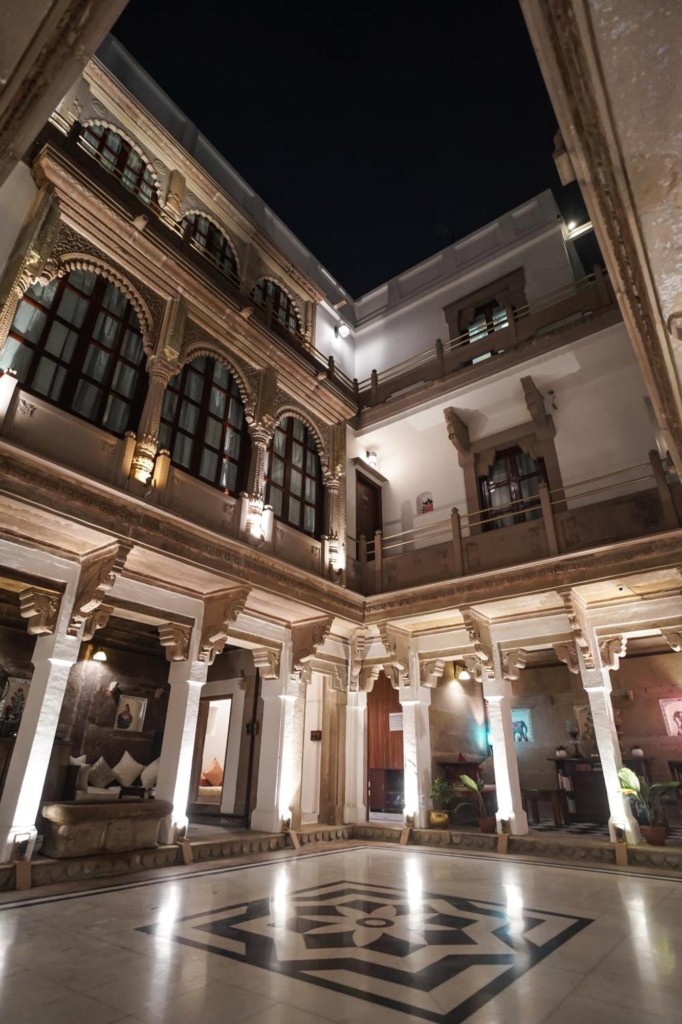 Hotel Guleria Kothi At Ganges à Bénarès Extérieur photo