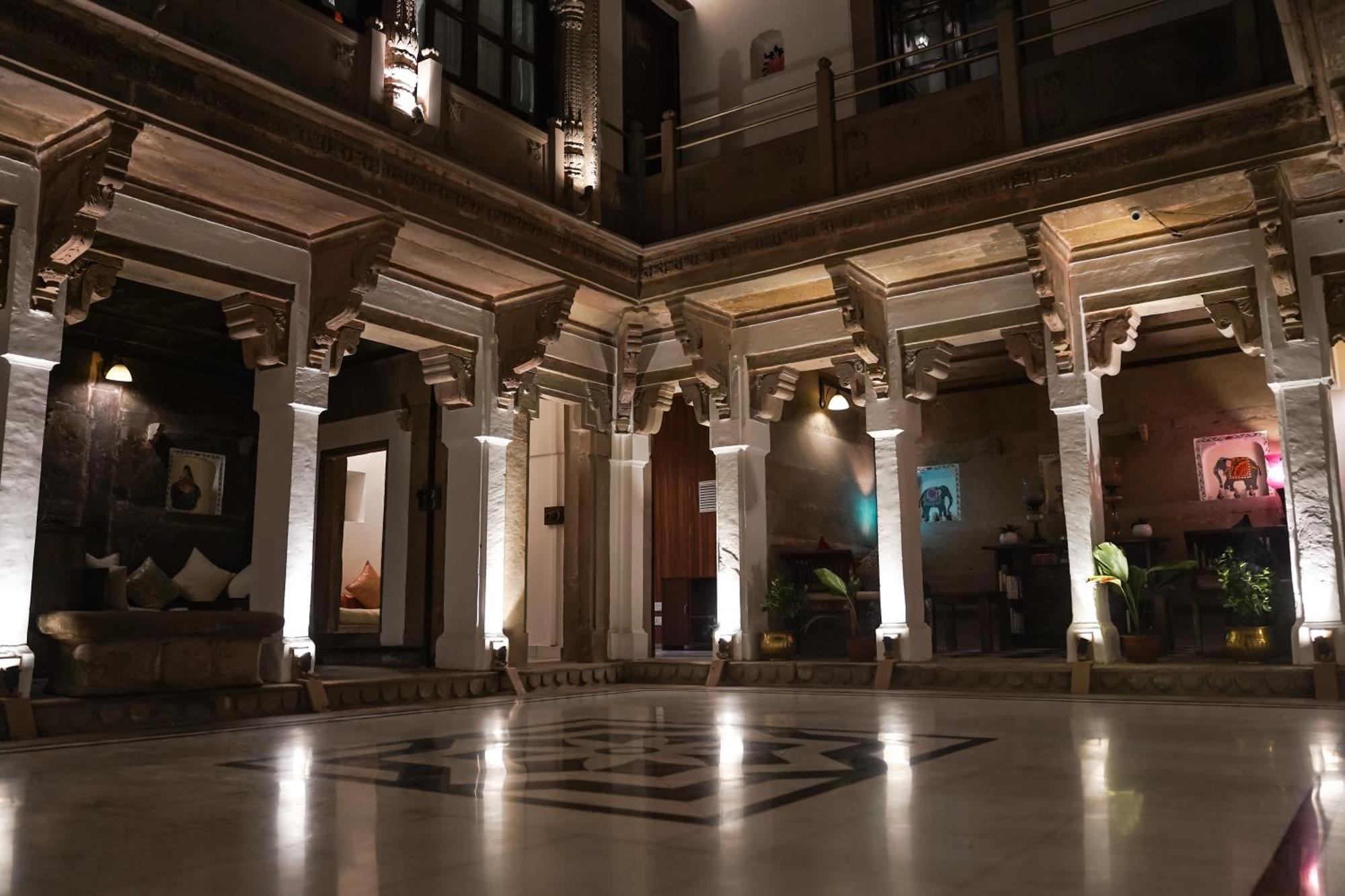 Hotel Guleria Kothi At Ganges à Bénarès Extérieur photo