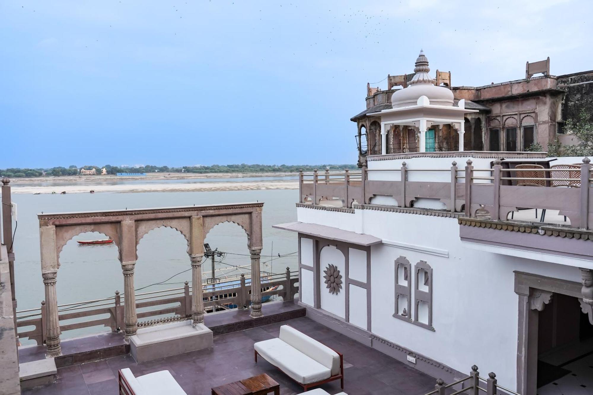Hotel Guleria Kothi At Ganges à Bénarès Extérieur photo