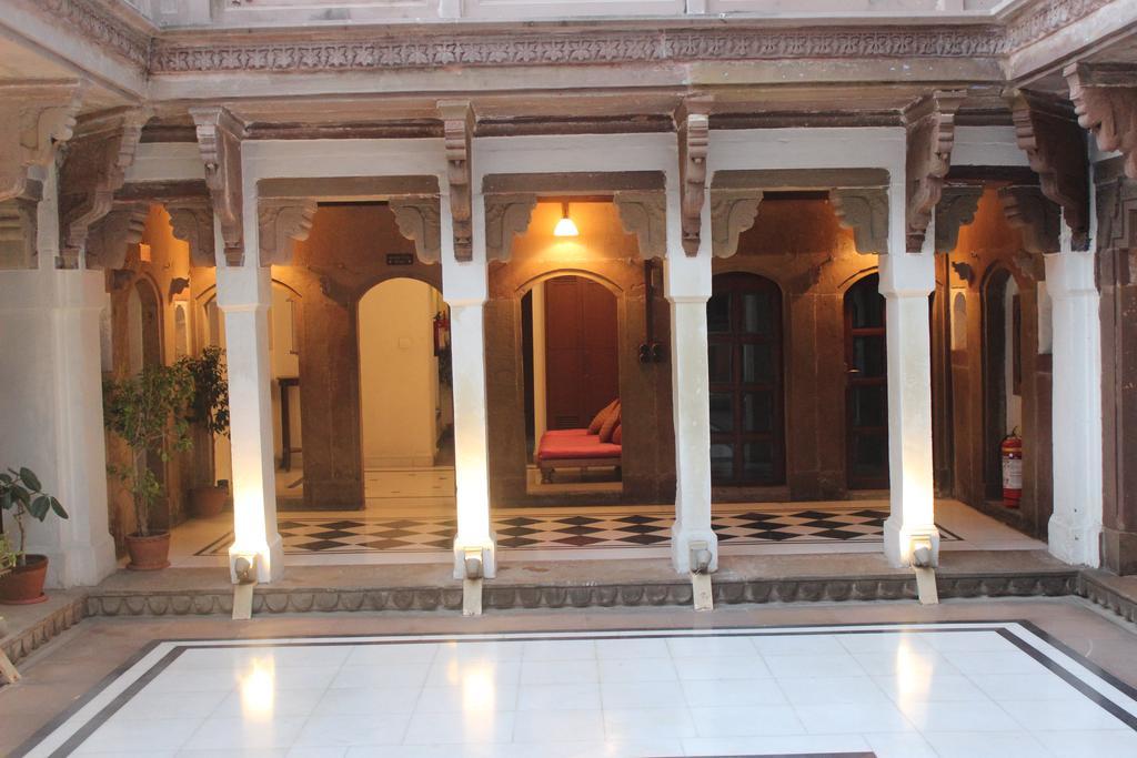 Hotel Guleria Kothi At Ganges à Bénarès Extérieur photo