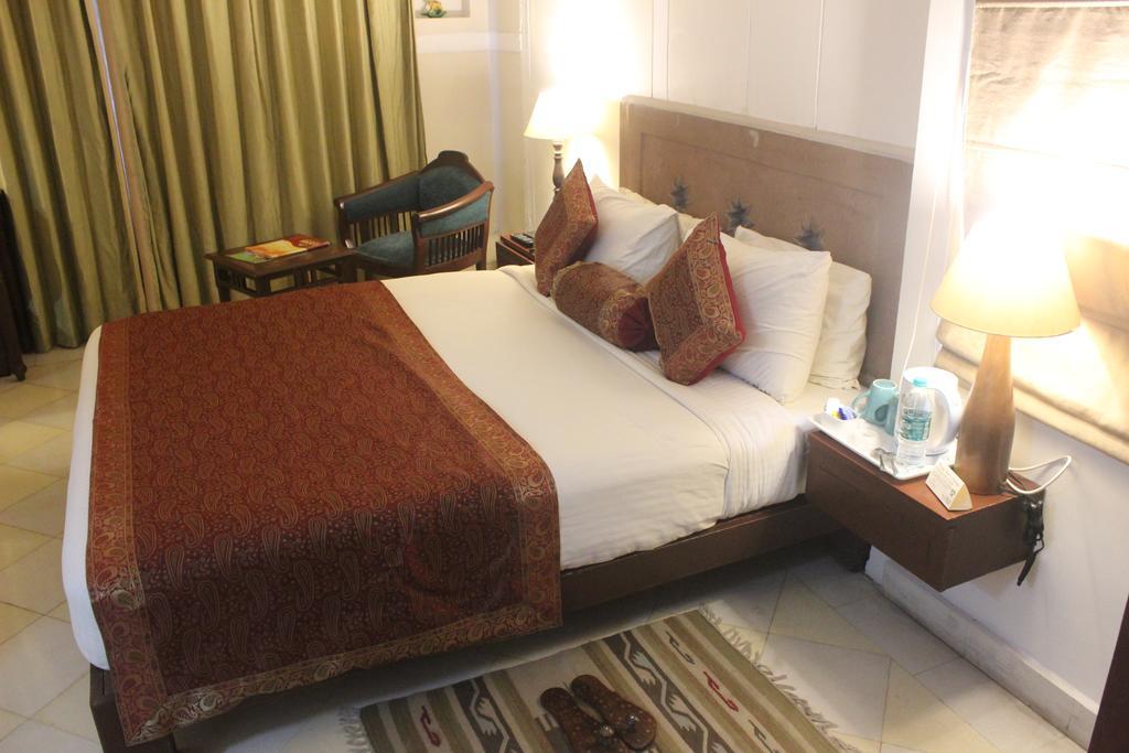 Hotel Guleria Kothi At Ganges à Bénarès Extérieur photo